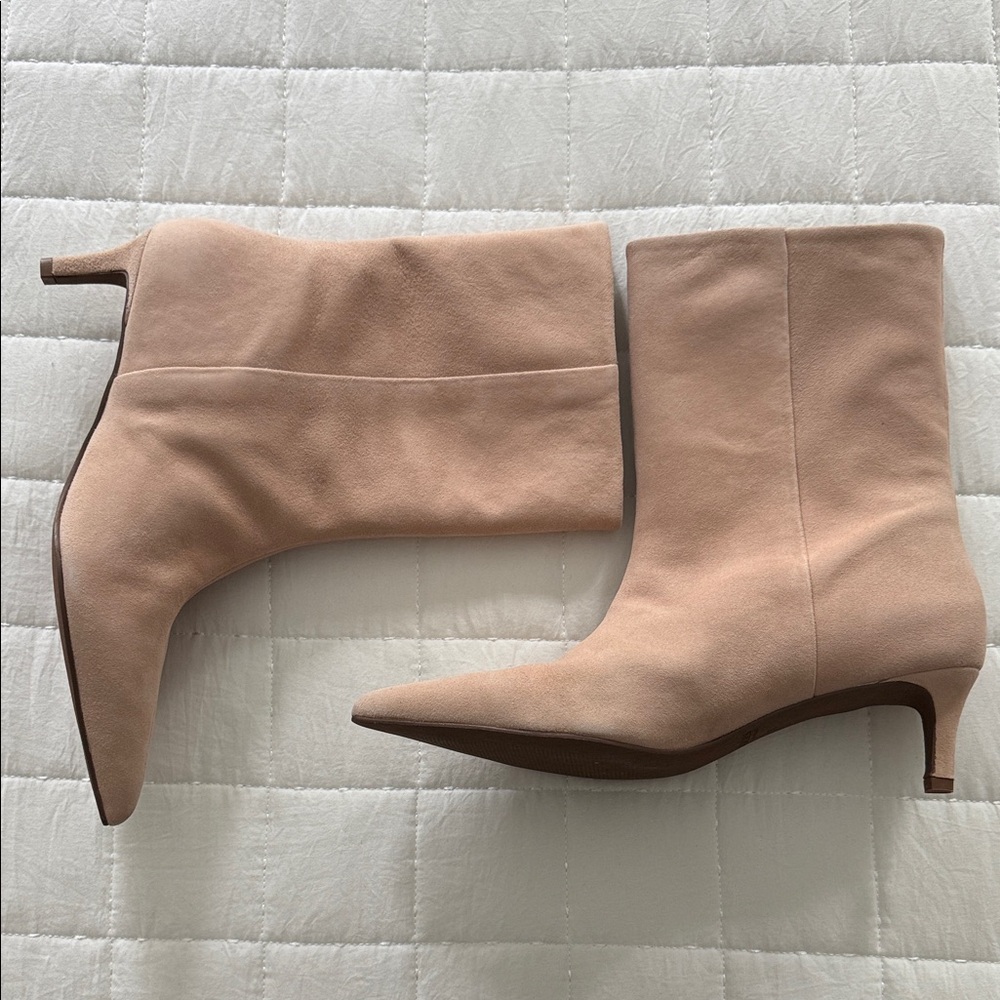 Seychelles Game Changer Pointed Toe Kitten Heel Boot (Women)  - Buff